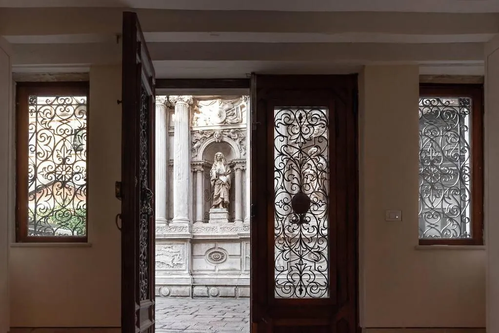 Apt With Amazing View - San Marco Daire Venedik