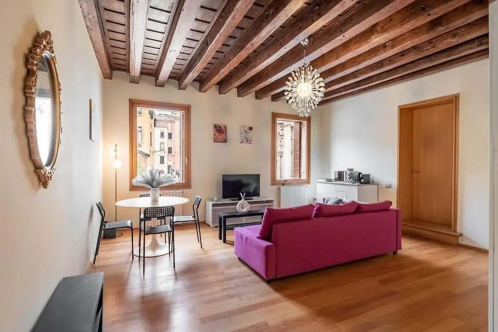 Apt With Amazing View - San Marco Daire Venedik