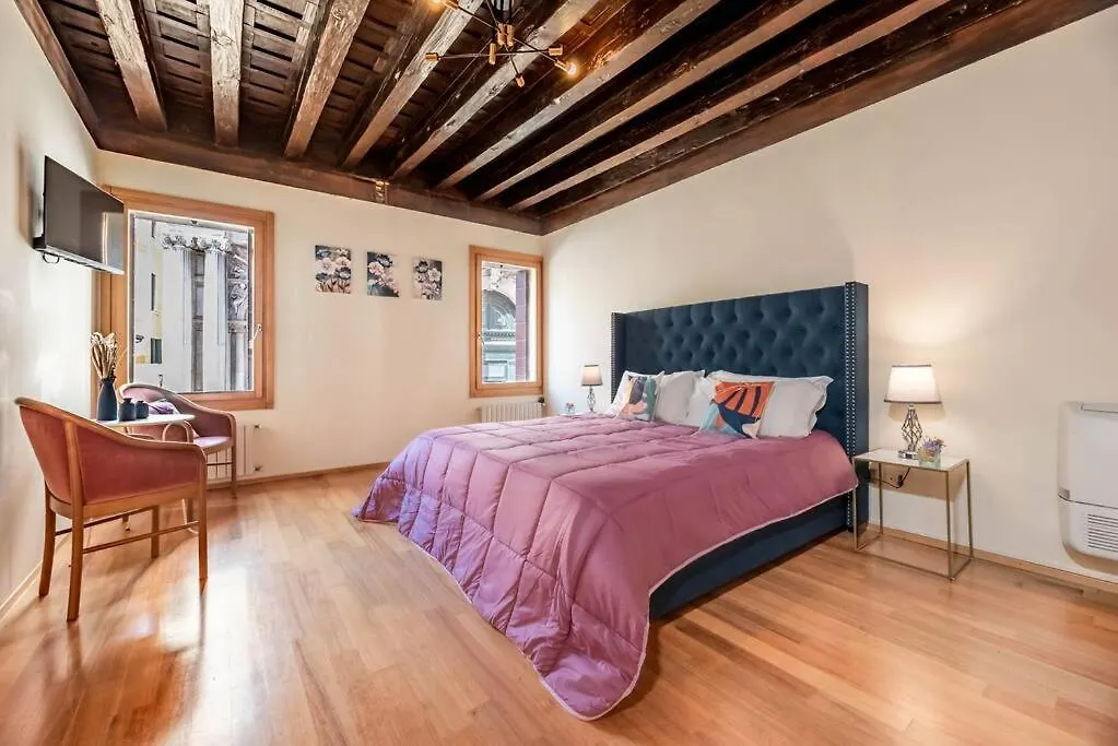 Apt With Amazing View - San Marco Daire Venedik